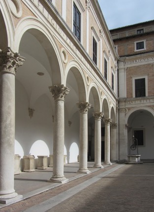 02. Courtyard Palazzo Ducale di Urbino